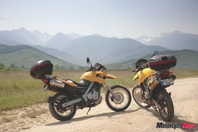 Motorcycle-Mojo_06_Transylvania